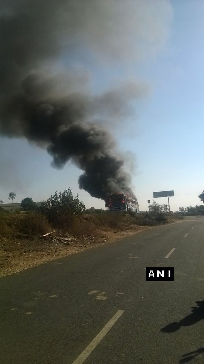 Seoni (Madhya Pradesh): Nagpur-Jabalpur bus catches fire in Rahiwada; Passengers safe