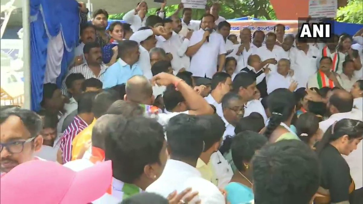 Karnataka: Congress workers protest in Bengaluru against the arrest of senior party leader DK Shivakumar by Enforcement Directorate in a money laundering case