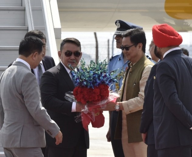 President of Mongolia, Khaltmaagiin Battulga (@BattulgaKh) being welcomed by union minister @KirenRijiju in New Delhi  The president in on a 5-day state visit to India during which he will meet President @Ram Nath Kovind and Prime Minister @narendramodi  (Photos: Sanjeev/ HT)