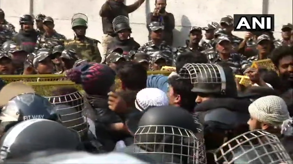 Delhi: Jamia Coordination Committee's (JCC) protest march against CAA, NRC, & NPR, from Jamia to Parliament, stopped by security forces near Holy Family Hospital in Okhla