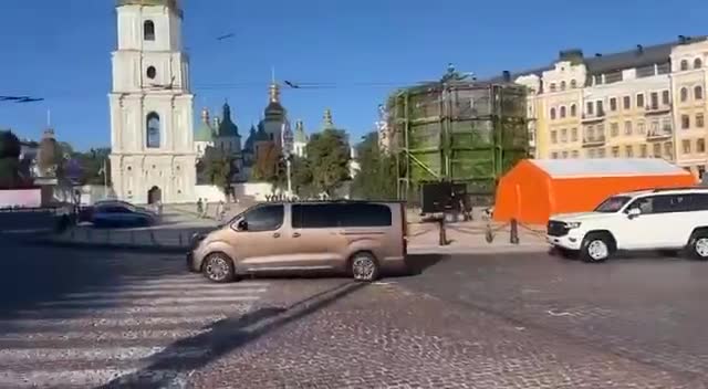 O primeiro-ministro da Índia, Modi, chegou a Kyiv