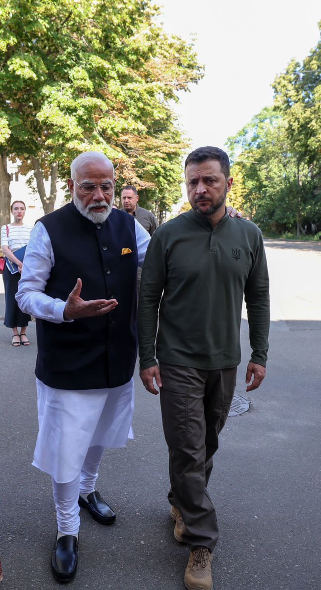 Premier Modi en president Zelenskyy ontmoeten elkaar in Kyiv