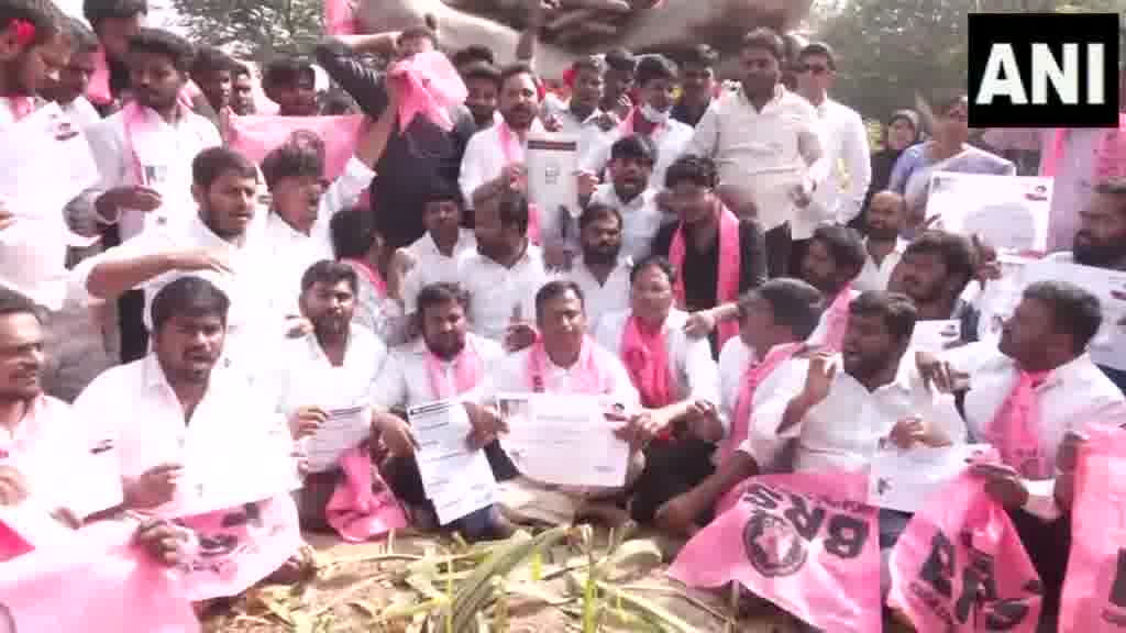 Hyderabad, Telangana   BRSV the student wing of BRS staged a protest at Mahatma Gandhi statue infront of Gandhi Hospital, Hyderabad. They paid tributes to Mahatma Gandhi on his death anniversary and gave a memorandum to Mahatma Gandhi's statue on the failed promises 