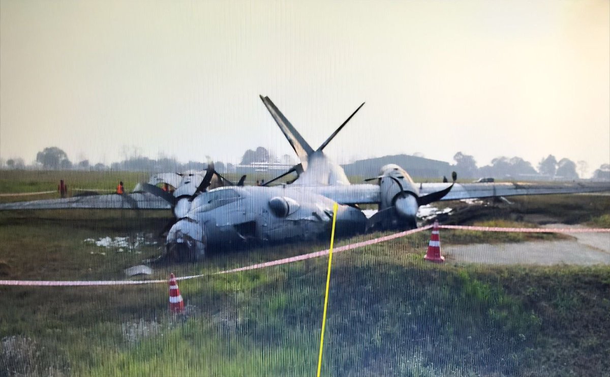 IAF An-32 transport aircraft crash-lands in Bagdogra. Crew thankfully safe. The aircraft is being recovered from the site. Second air accident on a single day (IAF Jaguar jet crashed earlier today in Haryana)