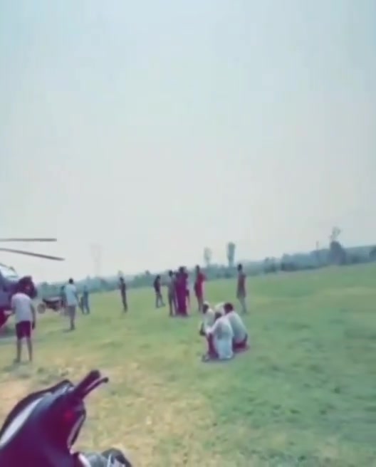 Pathankot, Punjab: Ein Apache-Hubschrauber der indischen Luftwaffe (IAF) machte eine Notlandung in der Gegend von Nangalpur