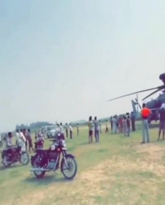 Pathankot, Punjab: Ein Apache-Hubschrauber der indischen Luftwaffe (IAF) machte eine Notlandung in der Gegend von Nangalpur